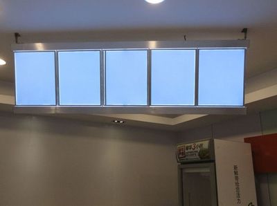 点亮品牌与消费体验 奶茶店灯箱的多维价值与选择指南